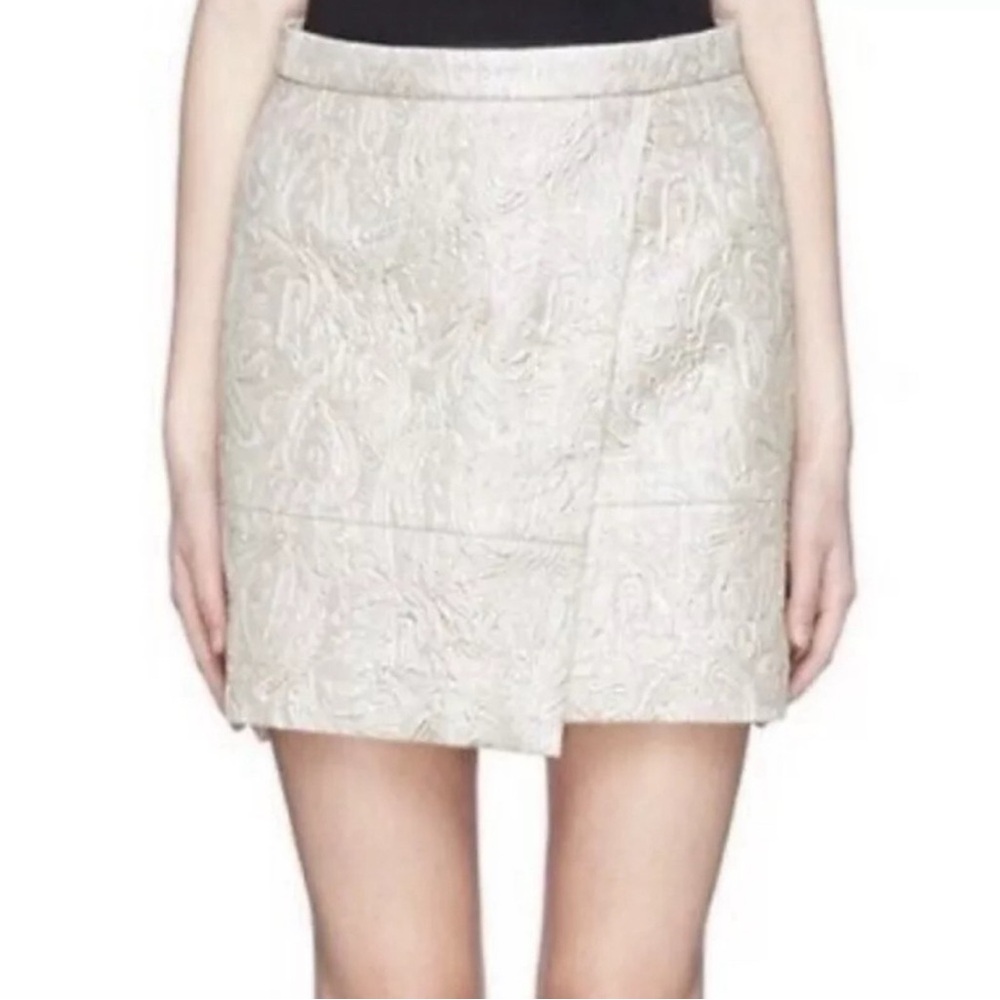 J. Crew - "Origami" Champagne Matelasse
Pattern Wrap Mini Skirt Women's - Size 2 - Picture 3 of 9